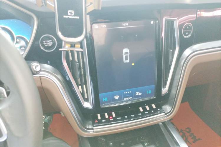 Used Zotye T700 2017 1.8T Dual-Clutch Prestige Model Audio And AC Panel