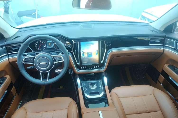Used Zotye T700 2017 1.8T Dual-Clutch Luxury Model Center Console