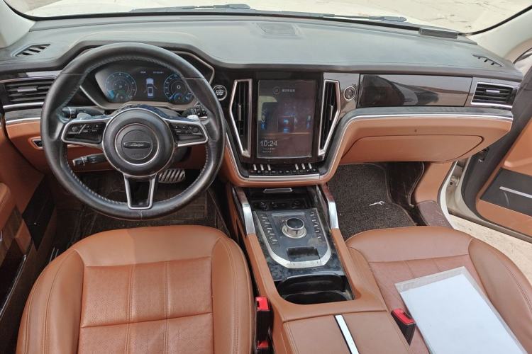 Used Zotye T700 2017 1.8T Dual-Clutch Luxury Model Center Console