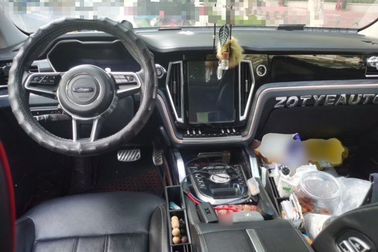 Used Zotye T700 2017 2.0T Automatic Flagship Edition Center Console
