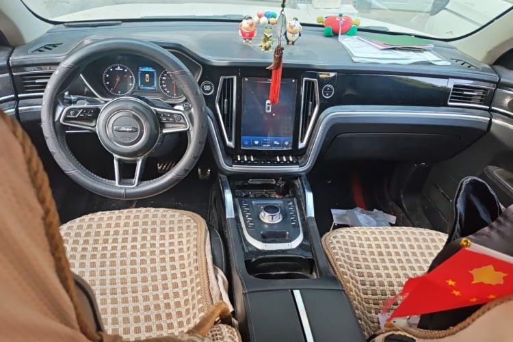 Used Zotye T700 2017 1.8T Dual-Clutch Luxury Model Center Console