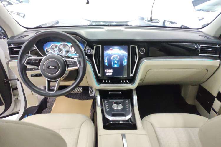 Used Zotye T700 2017 1.8T Dual-Clutch Prestige Model Center Console