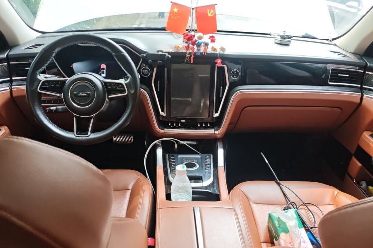 Used Zotye T700 2017 1.8T Dual-Clutch Prestige Model Center Console