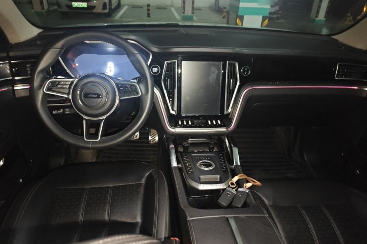 Used Zotye T700 2017 1.8T Dual-Clutch Prestige Model Center Console