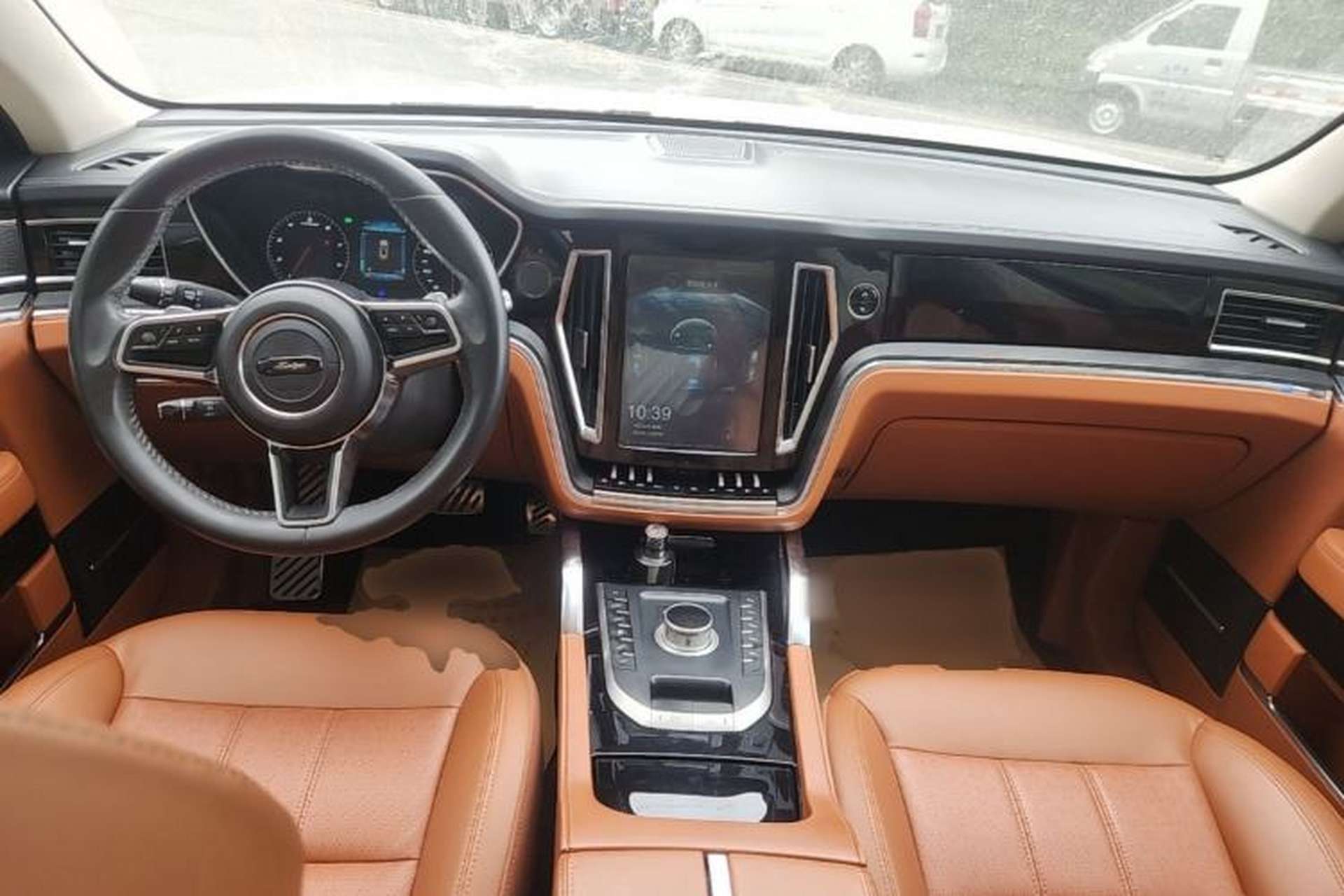 Used Zotye T700 2017 1.8T Dual-Clutch Luxury Model Center Console