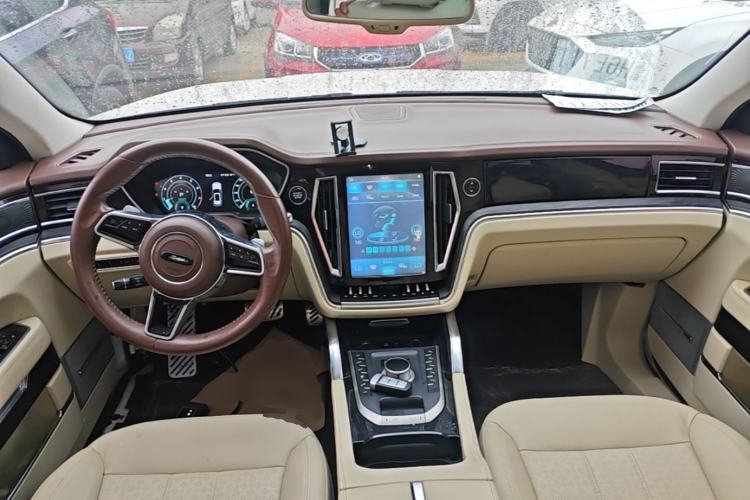 Used Zotye T700 2017 1.8T Dual-Clutch Prestige Model Center Console