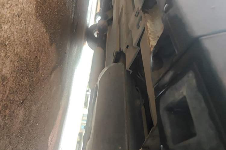 Used Zotye T700 2017 1.8T Manual Luxury Model Chassis Rear Left