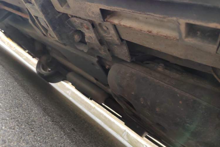 Used Zotye T700 2017 1.8T Dual-Clutch Prestige Model Chassis Rear Left