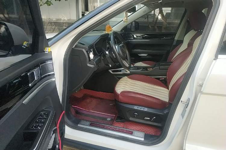 Used Zotye T700 2017 1.8T Dual-Clutch Flagship Model Driver Seat