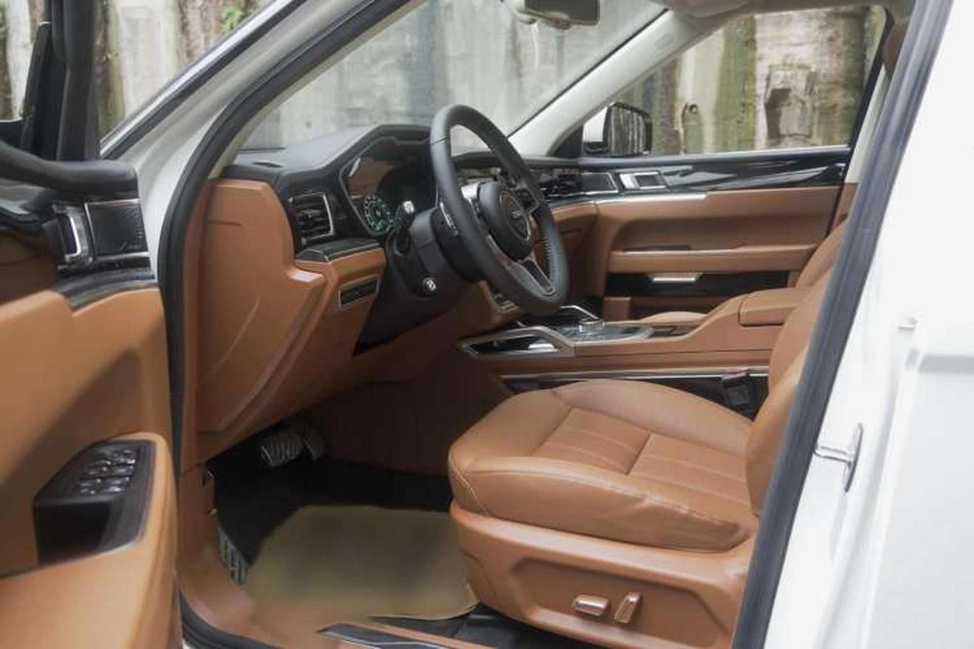 Used Zotye T700 2017 2.0T Automatic Prestige Edition Driver Seat