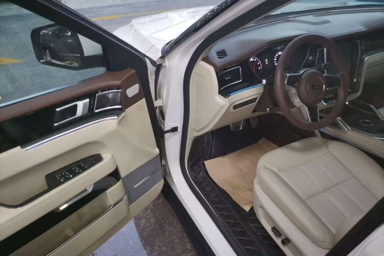 Used Zotye T700 2017 1.8T Dual-Clutch Luxury Model Driver Seat