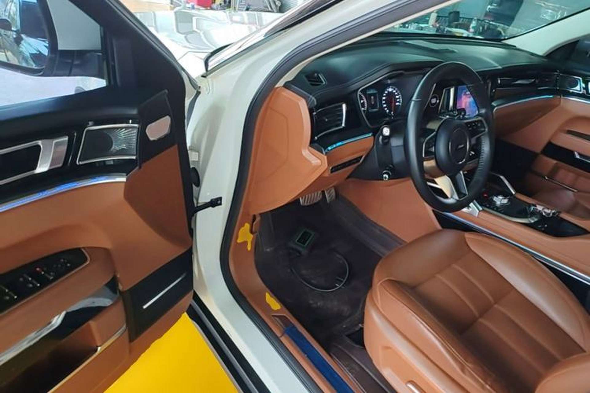 Used Zotye T700 2017 1.8T Dual-Clutch Luxury Model Driver Seat