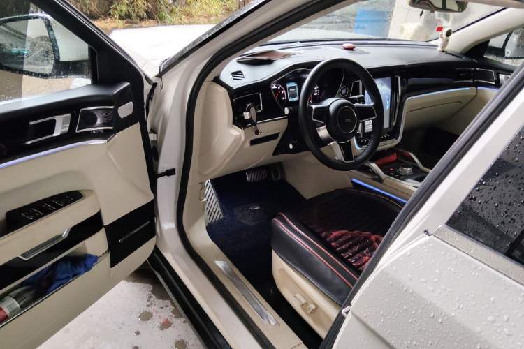 Used Zotye T700 2017 1.8T Dual-Clutch Luxury Model Driver Seat