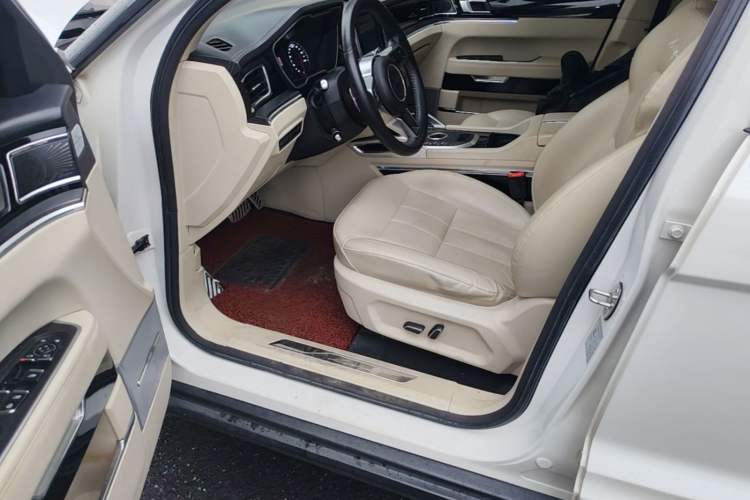 Used Zotye T700 2017 1.8T Dual-Clutch Luxury Model Driver Seat