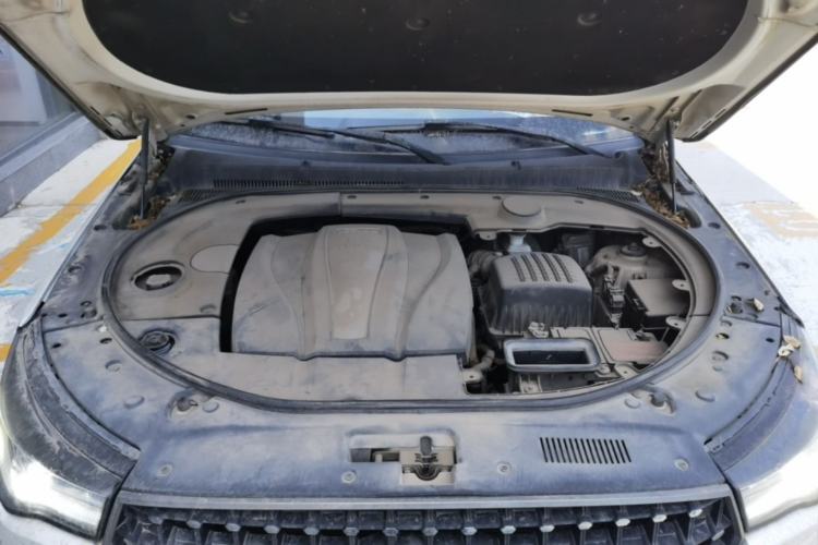 Used Zotye T700 2017 1.8T Dual-Clutch Prestige Model Engine Bay