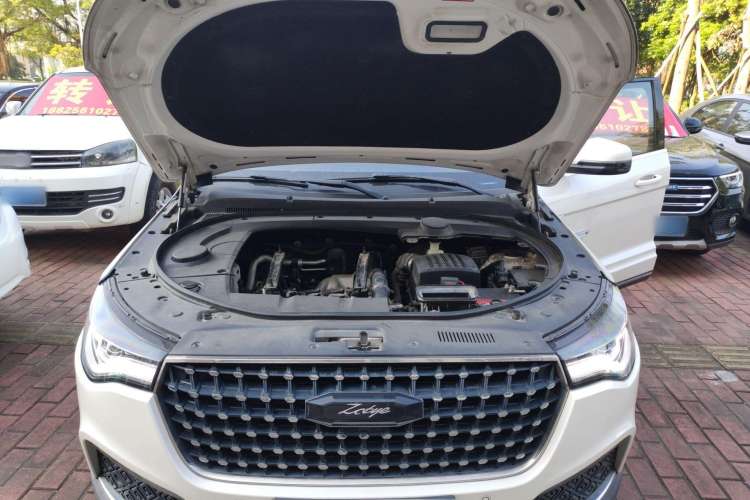 Used Zotye T700 2017 1.8T Dual-Clutch Prestige Model Engine Bay