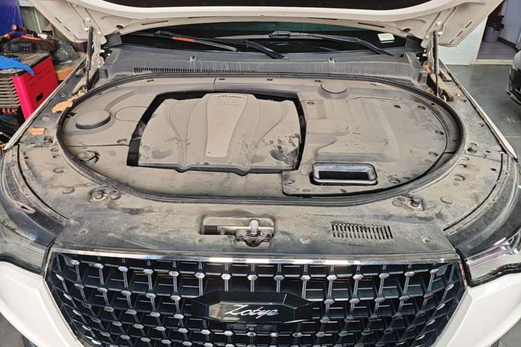 Used Zotye T700 2017 1.8T Dual-Clutch Flagship Model Engine Bay