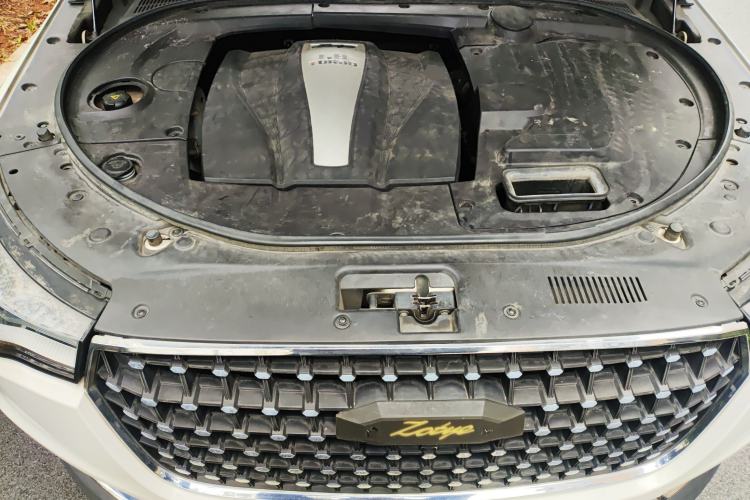Used Zotye T700 2017 1.8T Dual-Clutch Prestige Model Engine Bay