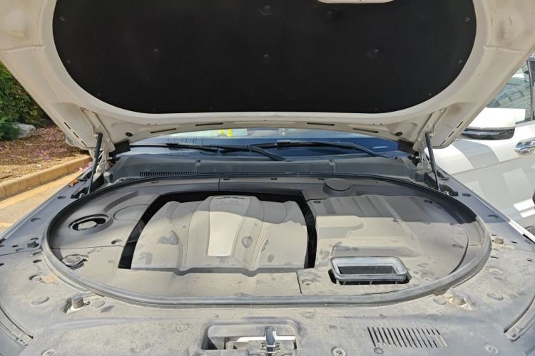 Used Zotye T700 2017 1.8T Dual-Clutch Prestige Model Engine Bay