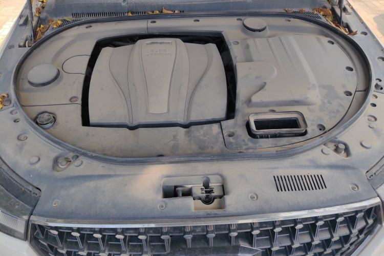 Used Zotye T700 2017 1.8T Dual-Clutch Luxury Model Engine Bay