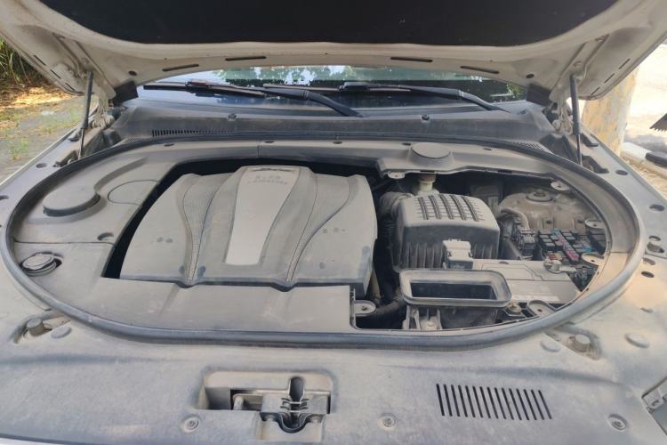 Used Zotye T700 2017 1.8T Dual-Clutch Prestige Model Engine Bay