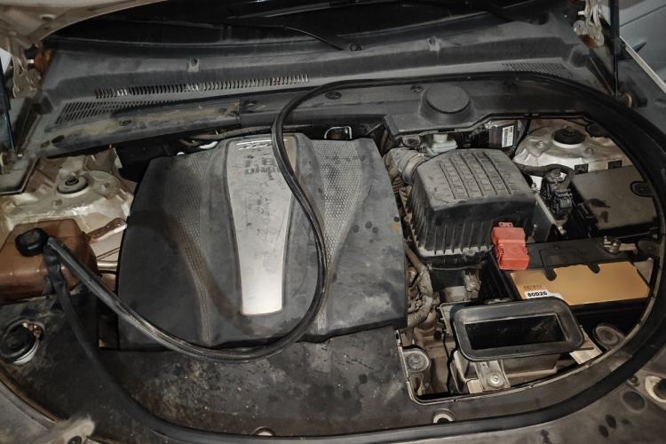 Used Zotye T700 2017 1.8T Dual-Clutch Prestige Model Engine Bay