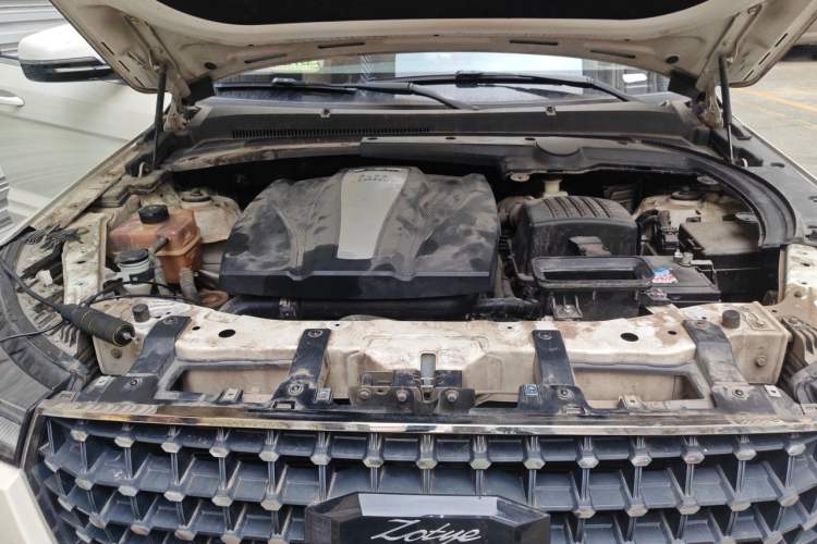 Used Zotye T700 2017 1.8T Dual-Clutch Luxury Model Engine Bay