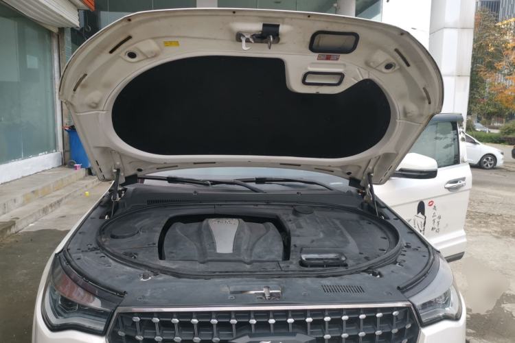 Used Zotye T700 2017 1.8T Dual-Clutch Prestige Model Engine Bay