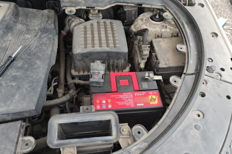Used Zotye T700 2017 1.8T Dual-Clutch Luxury Model Engine Bay Left
