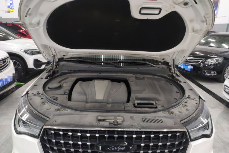 Used Zotye T700 2017 1.8T Dual-Clutch Prestige Model Engine Bay