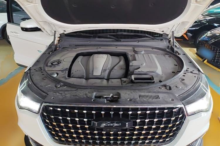 Used Zotye T700 2017 1.8T Dual-Clutch Luxury Model Engine Bay