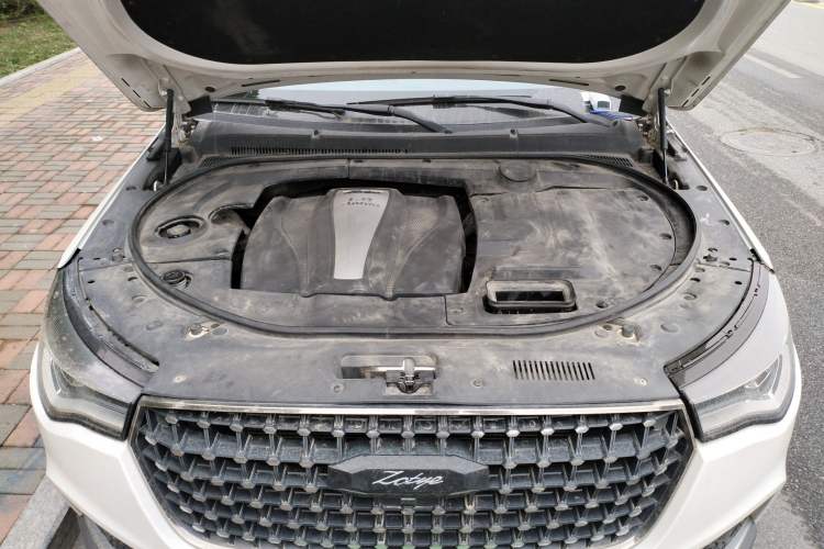 Used Zotye T700 2017 1.8T Dual-Clutch Luxury Model Engine Bay