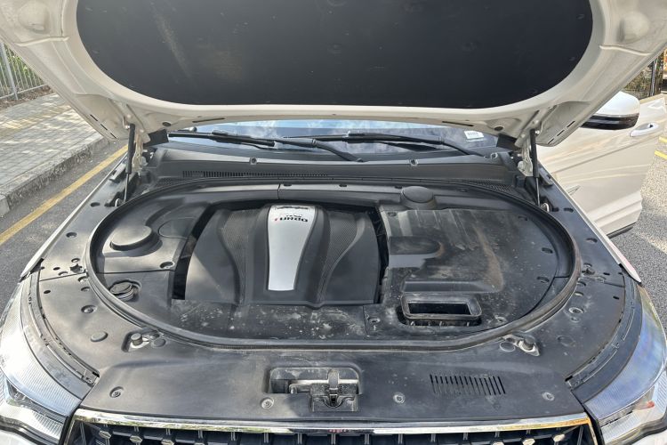 Used Zotye T700 2017 2.0T Automatic Prestige Edition Engine Bay