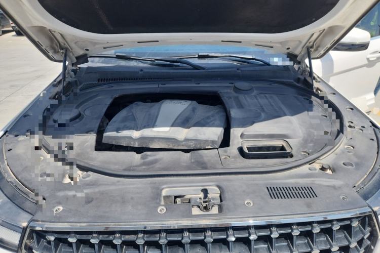 Used Zotye T700 2017 1.8T Dual-Clutch Prestige Model Engine Bay
