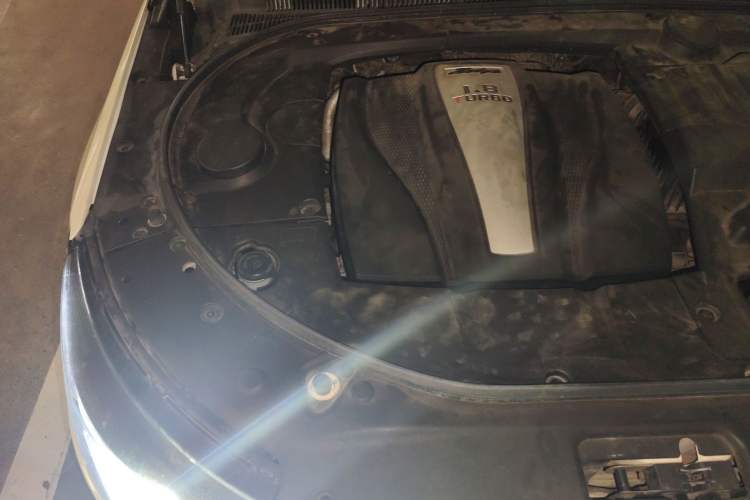 Used Zotye T700 2017 1.8T Dual-Clutch Luxury Model Engine Bay Right