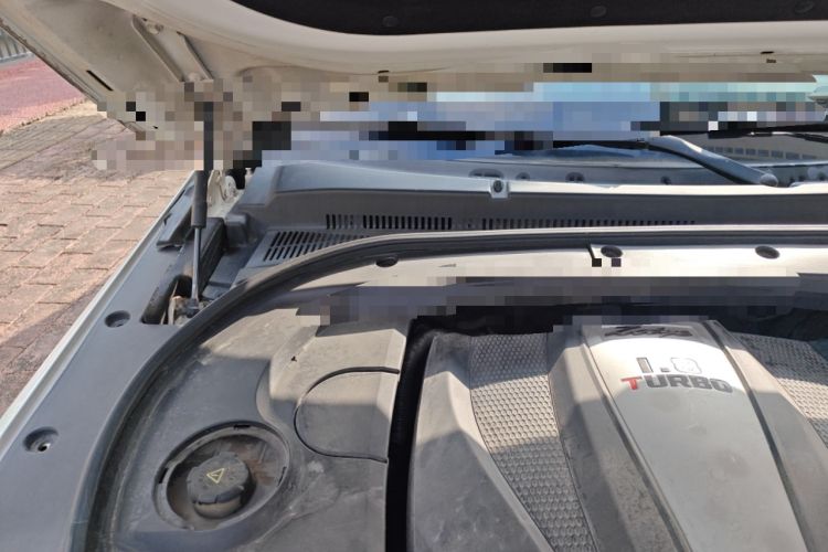 Used Zotye T700 2017 1.8T Dual-Clutch Flagship Model Engine Bay Right