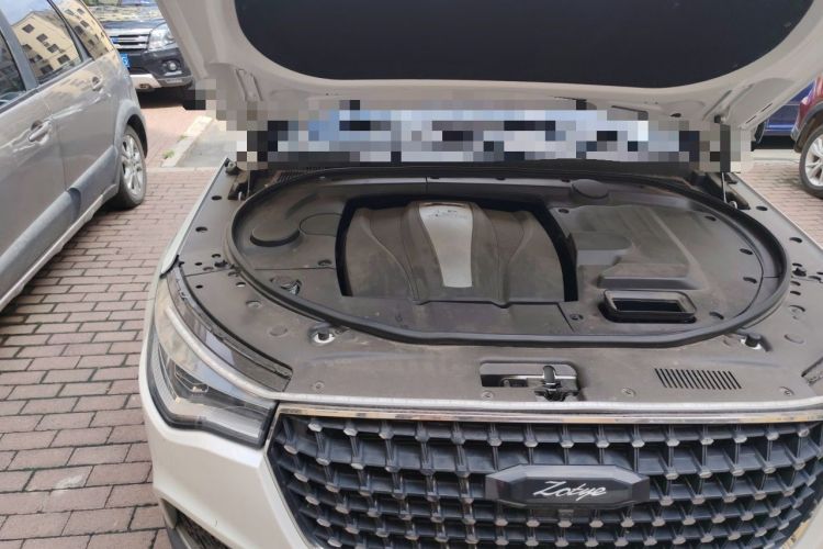 Used Zotye T700 2017 1.8T Dual-Clutch Luxury Model Engine Bay Right