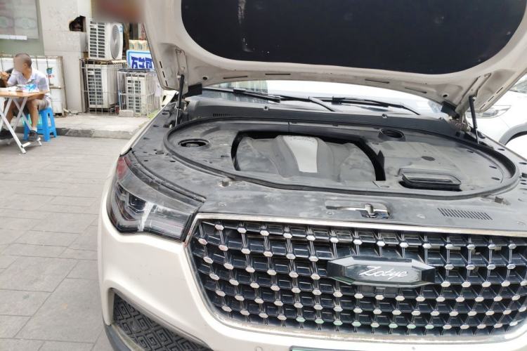 Used Zotye T700 2017 1.8T Dual-Clutch Luxury Model Engine Bay Right
