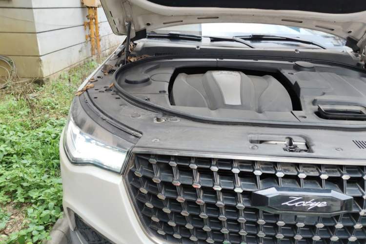 Used Zotye T700 2017 1.8T Dual-Clutch Luxury Model Engine Bay Right