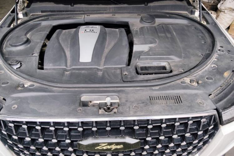 Used Zotye T700 2017 1.8T Dual-Clutch Luxury Model Engine Bay