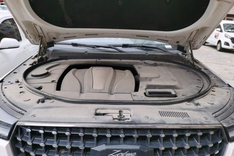 Used Zotye T700 2017 1.8T Dual-Clutch Luxury Model Engine Bay