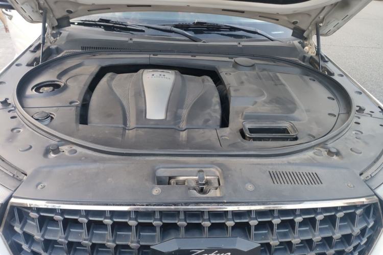 Used Zotye T700 2017 1.8T Dual-Clutch Prestige Model Engine Bay