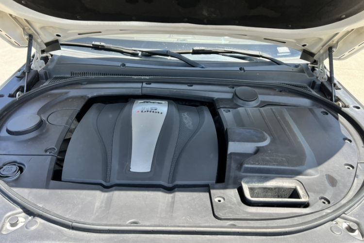 Used Zotye T700 2017 1.8T Dual-Clutch Prestige Model Engine Bay