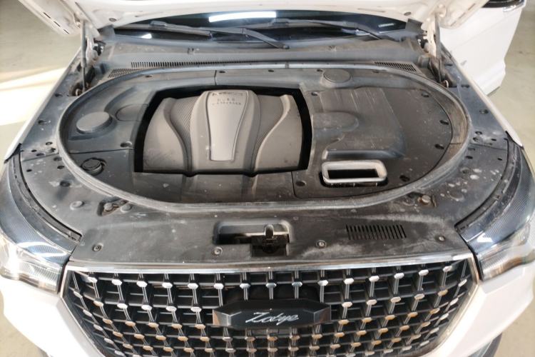 Used Zotye T700 2017 1.8T Dual-Clutch Prestige Model Engine Bay
