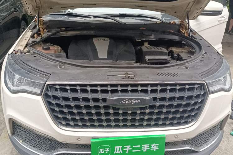 Used Zotye T700 2017 1.8T Dual-Clutch Prestige Model Engine Bay