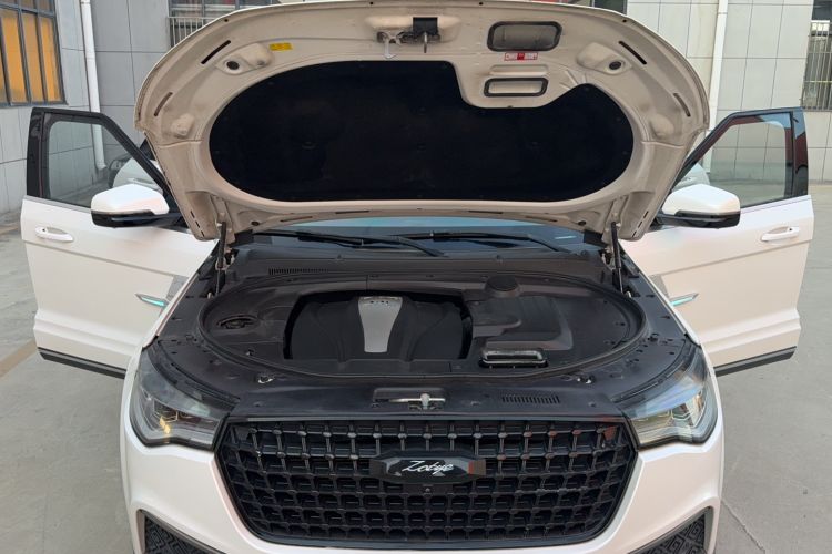 Used Zotye T700 2017 1.8T Dual-Clutch Flagship Model Engine Bay