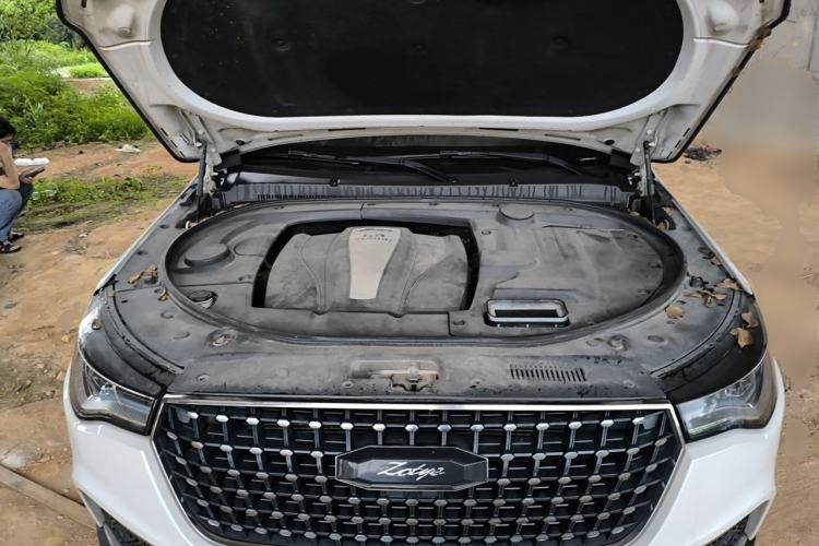 Used Zotye T700 2017 1.8T Dual-Clutch Luxury Model Engine Bay