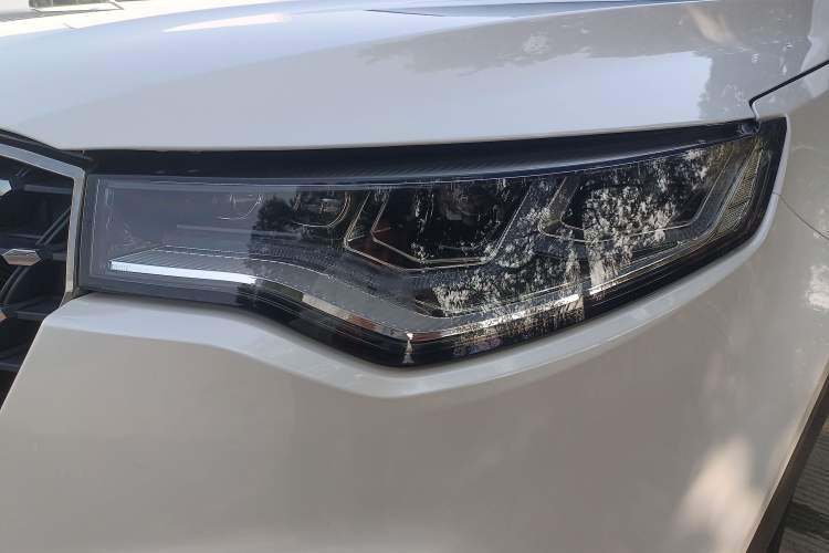 Used Zotye T700 2017 1.8T Dual-Clutch Prestige Model Exterior 10