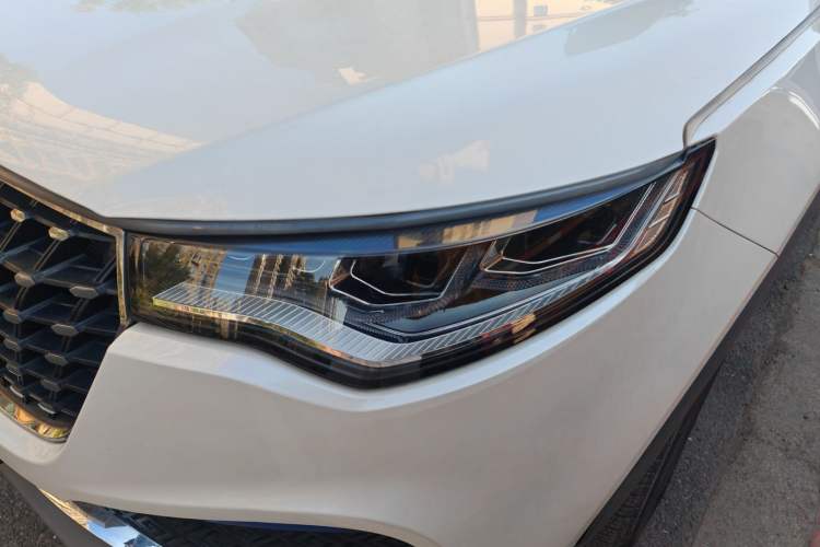 Used Zotye T700 2017 1.8T Dual-Clutch Luxury Model Exterior 11
