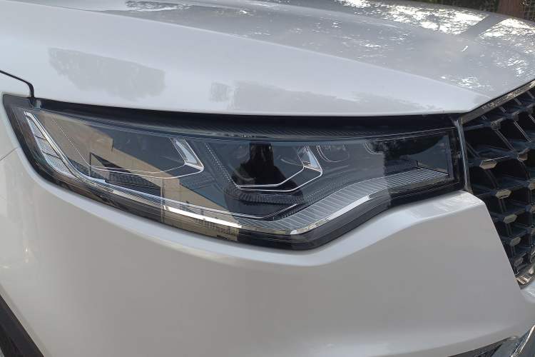 Used Zotye T700 2017 1.8T Dual-Clutch Prestige Model Exterior 11